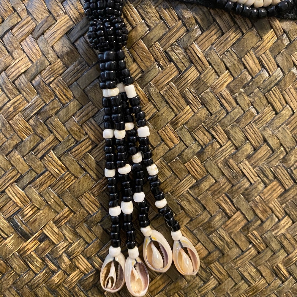 Handmade seashell and straw bag - Picture 2 of 4